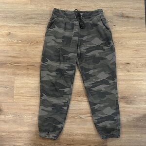 Wild Fable Green Camouflage Joggers